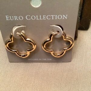 Gold Dipped Clover Small Hoops